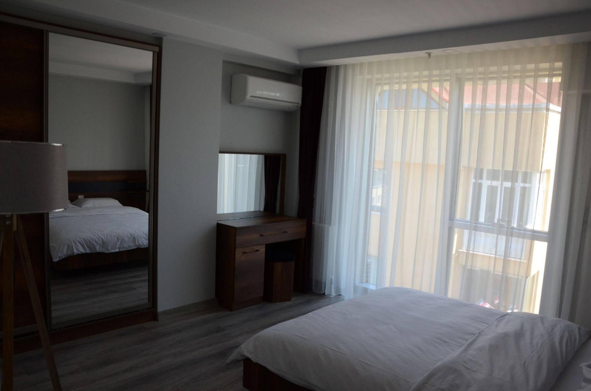 On4 Rooms & Suites Стамбул Экстерьер фото